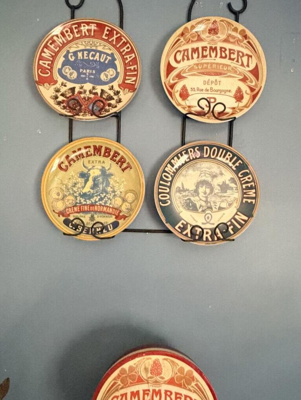 BIA Vintage Camembert Decorative Wall Plates Set